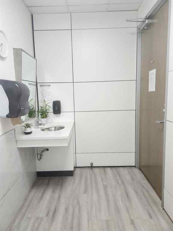 MLS® A2213668 -     in  Calgary, Commercial
