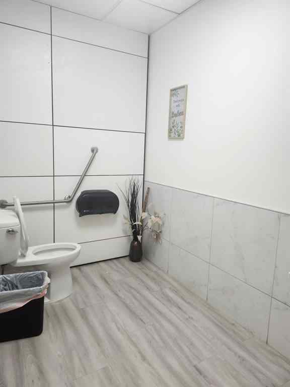MLS® A2213668 -     in  Calgary, Commercial