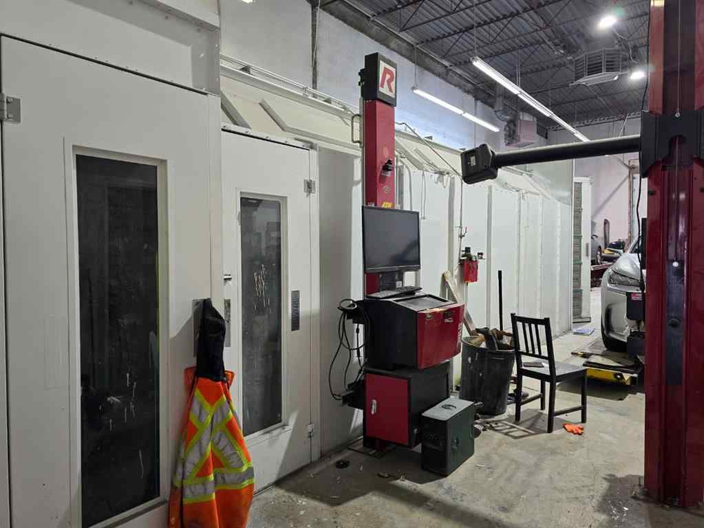 MLS® A2213688 - 1420 40 Avenue NE in McCall Calgary, Commercial