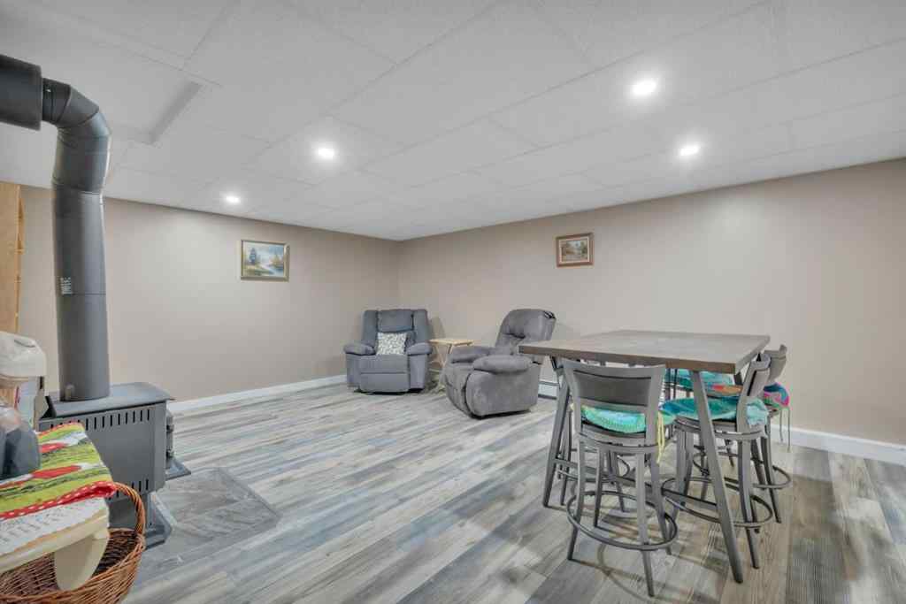MLS® A2213771 - 6010 50 Avenue  in None Lacombe, Residential