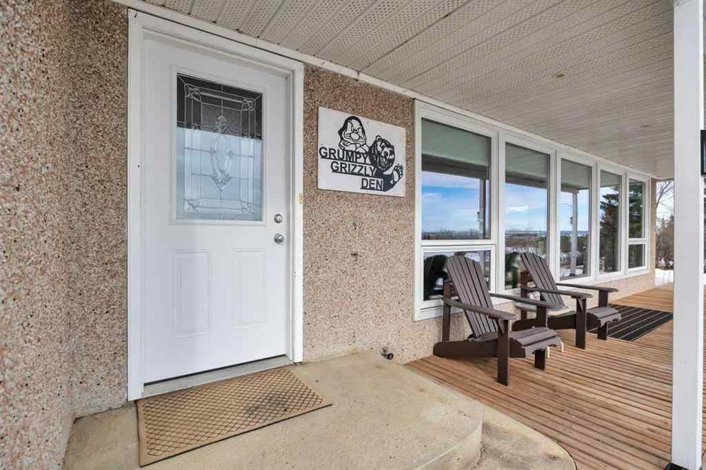 MLS® A2213771 - 6010 50 Avenue  in None Lacombe, Residential