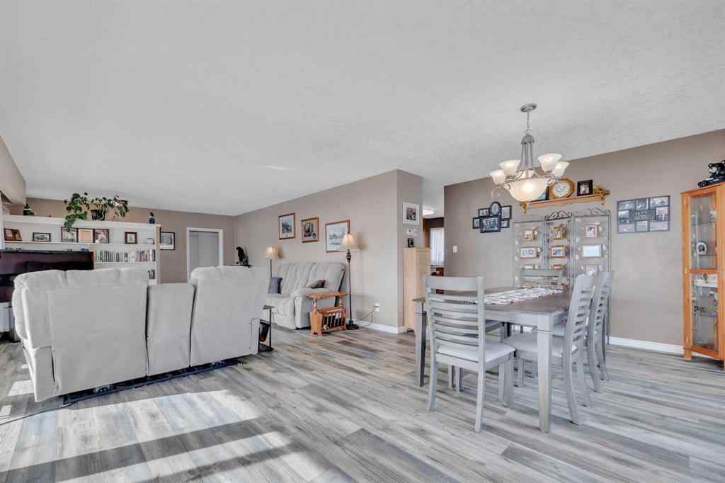 MLS® A2213771 - 6010 50 Avenue  in None Lacombe, Residential