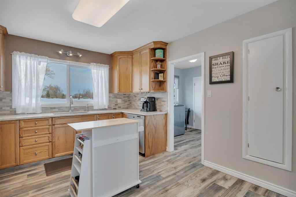MLS® A2213771 - 6010 50 Avenue  in None Lacombe, Residential