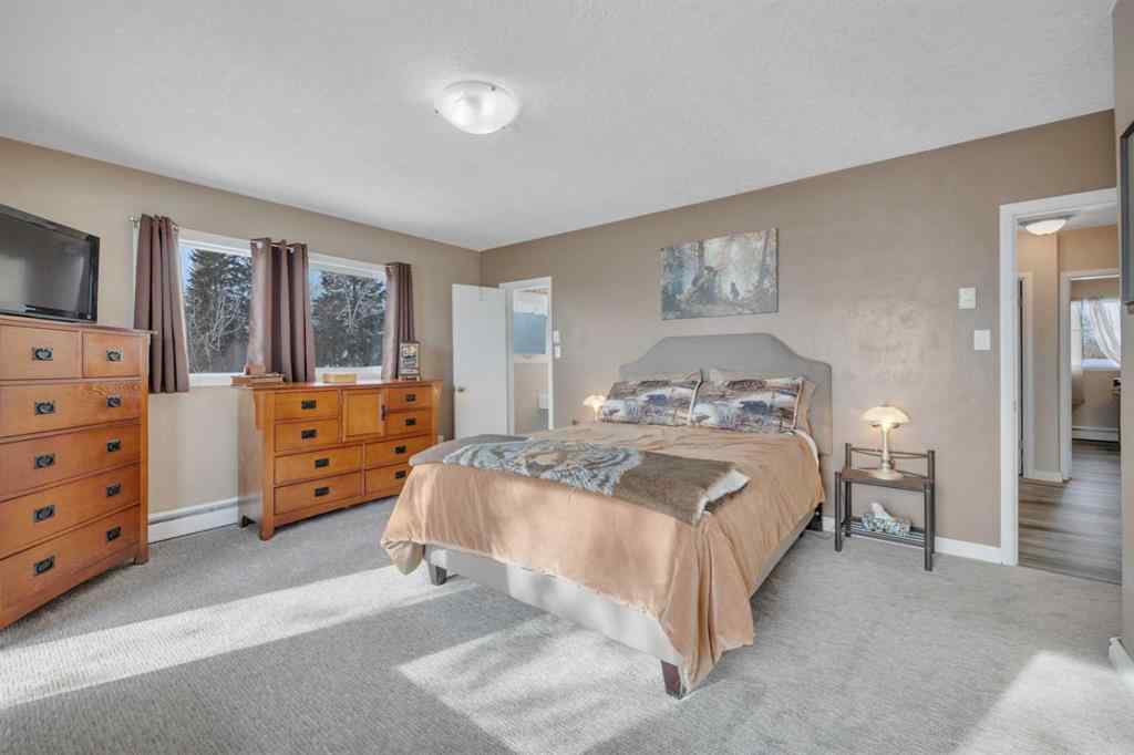 MLS® A2213771 - 6010 50 Avenue  in None Lacombe, Residential