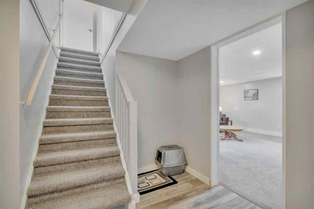 MLS® A2213771 - 6010 50 Avenue  in None Lacombe, Residential