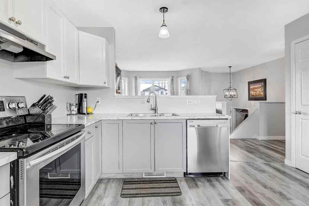 MLS® A2213841 - 77 Pinnacle Crescent   in Pinnacle Ridge Grande Prairie, Residential