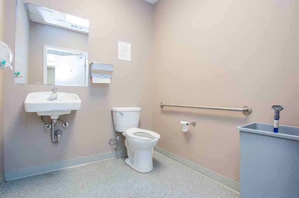 MLS® A2213848 - Unit #102 9805 97 Street  in Central Business District Grande Prairie, Commercial
