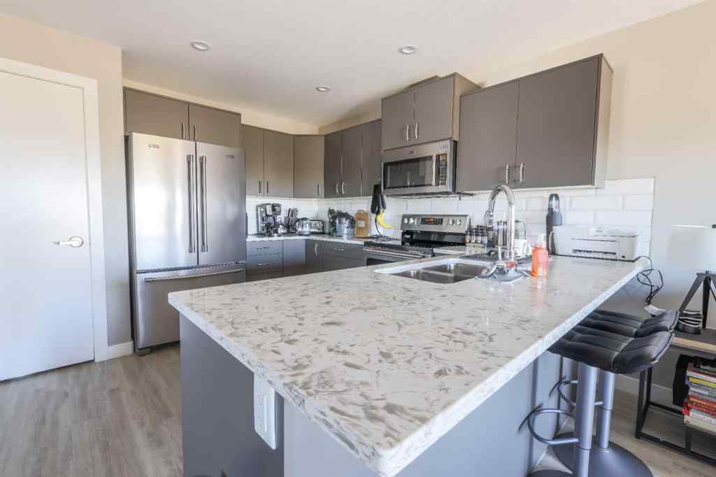 MLS® A2213865 - Unit #5111 53 Street   in NONE Rocky Mountain House, Multi-Family