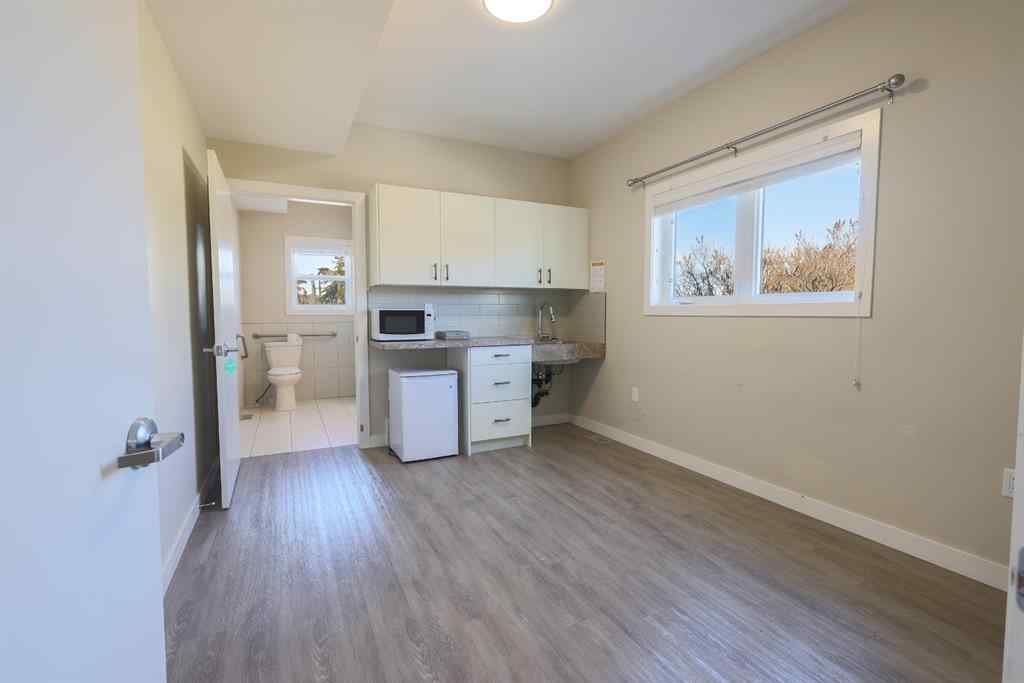 MLS® A2213865 - Unit #5111 53 Street   in NONE Rocky Mountain House, Multi-Family
