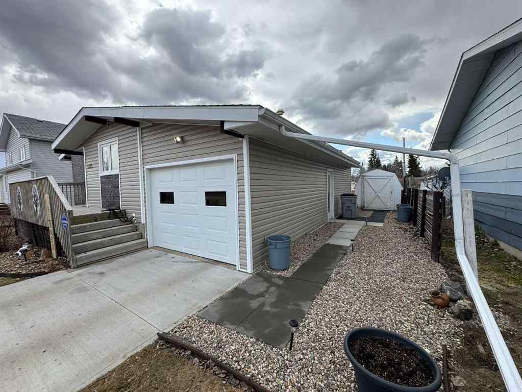 MLS® A2213916 - 5135 55 Avenue   in Edgerton Edgerton, Residential