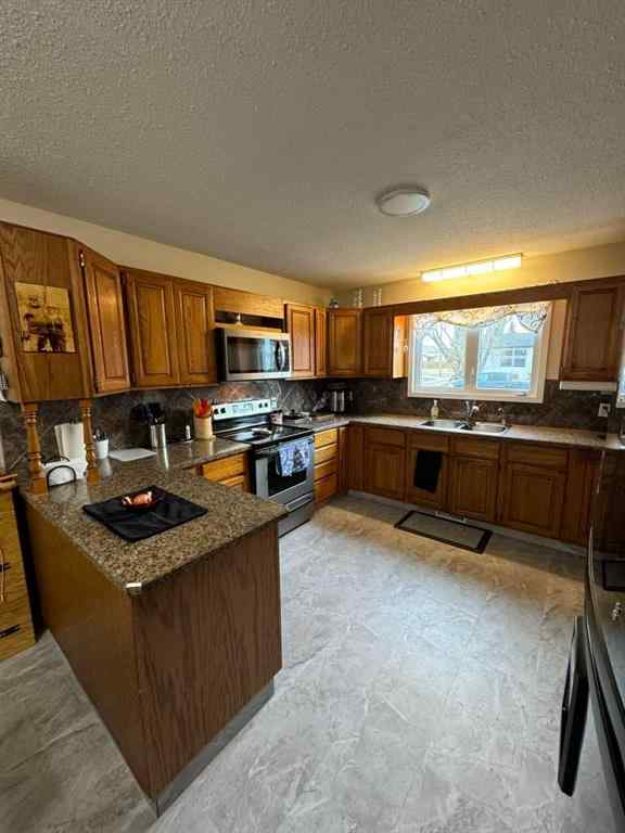 MLS® A2213916 - 5135 55 Avenue   in Edgerton Edgerton, Residential