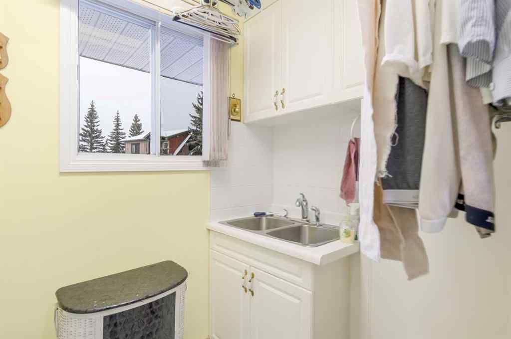 MLS® A2213930 - 3 Rustic Road  in NONE Norglenwold, Residential