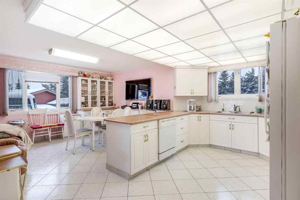 MLS® A2213930 - 3 Rustic Road  in NONE Norglenwold, Residential