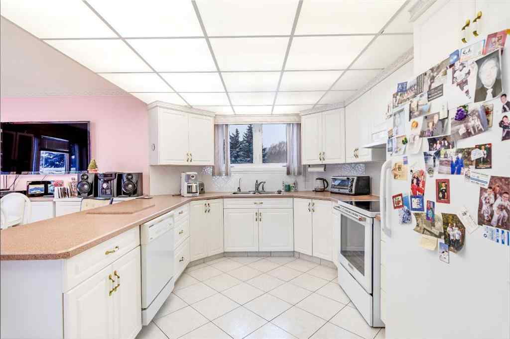 MLS® A2213930 - 3 Rustic Road  in NONE Norglenwold, Residential