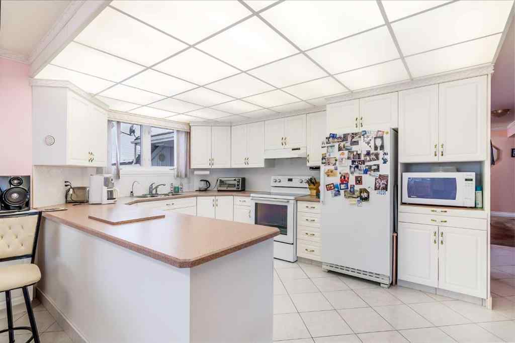 MLS® A2213930 - 3 Rustic Road  in NONE Norglenwold, Residential