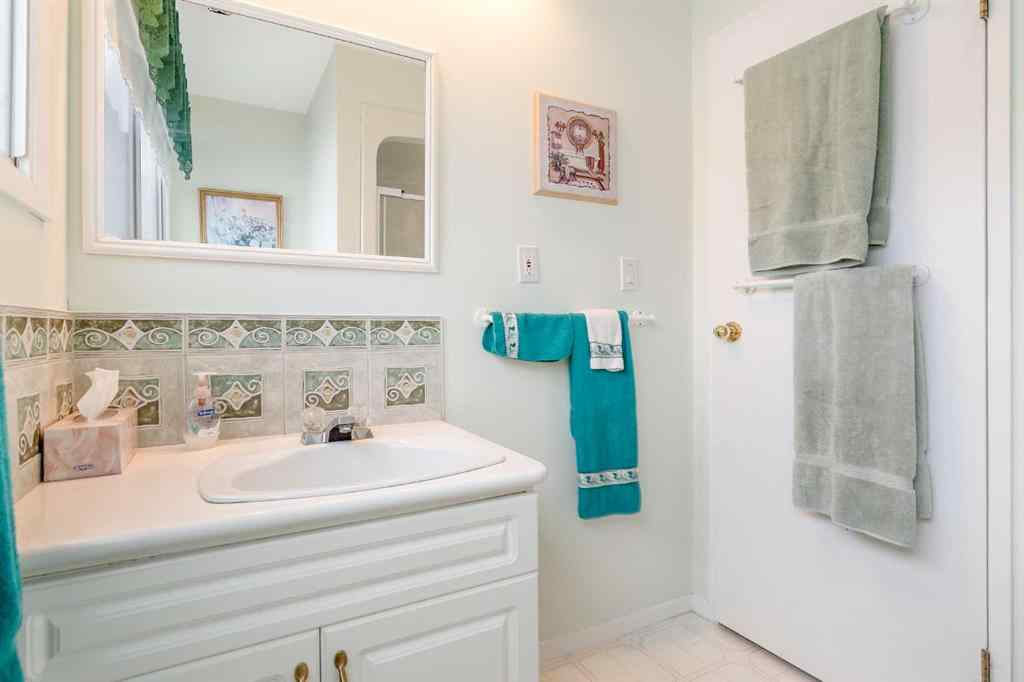MLS® A2213930 - 3 Rustic Road  in NONE Norglenwold, Residential
