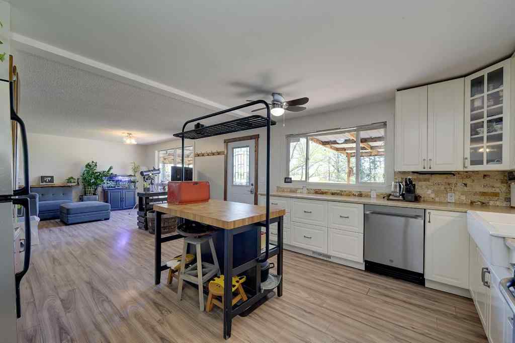 MLS® A2214014 - 37559 RR224   in NONE Rural Red Deer County, Residential