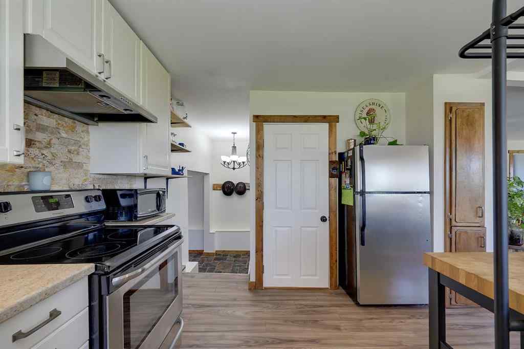 MLS® A2214014 - 37559 RR224   in NONE Rural Red Deer County, Residential