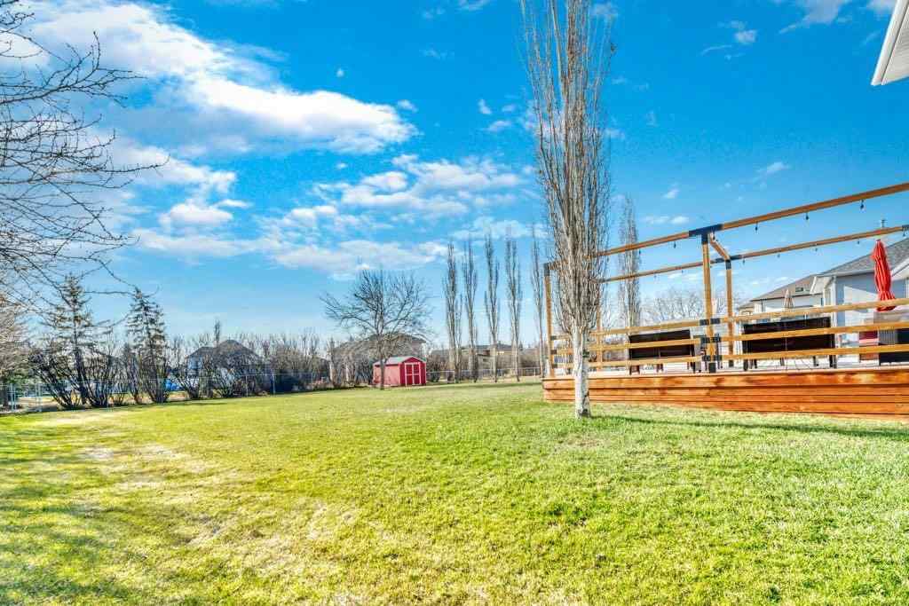 MLS® A2214022 - 701 East Lakeview Road  in East Chestermere Chestermere, Residential