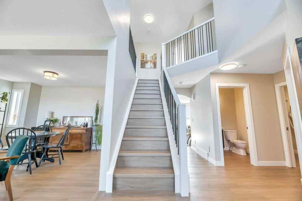 MLS® A2214022 - 701 East Lakeview Road  in East Chestermere Chestermere, Residential