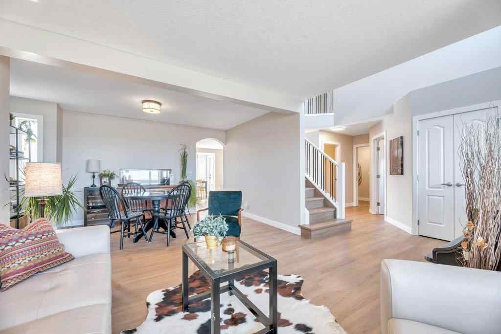 MLS® A2214022 - 701 East Lakeview Road  in East Chestermere Chestermere, Residential
