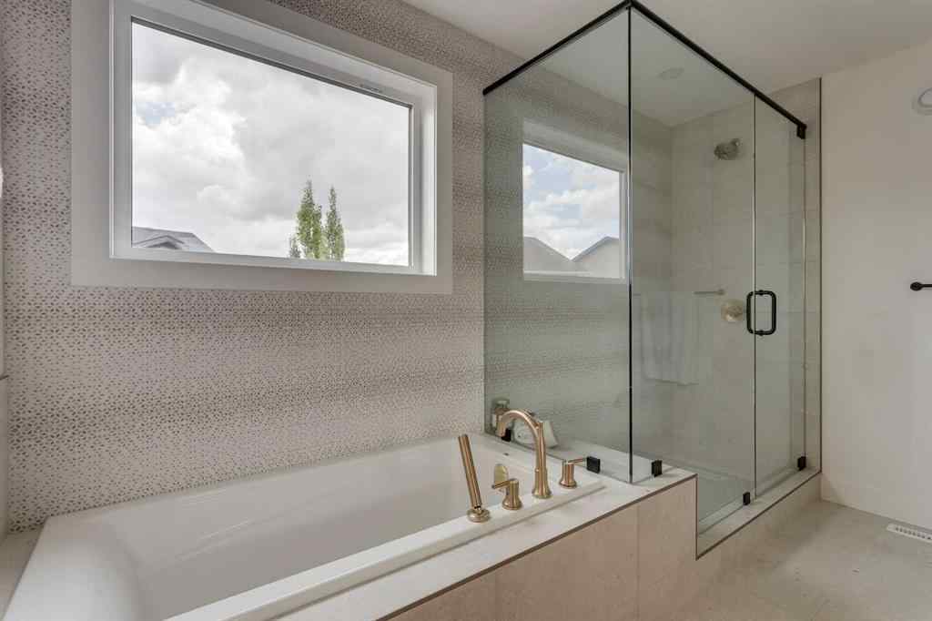 MLS® A2214059 - 46 Heritage Close  in Heritage Hills Cochrane, Residential