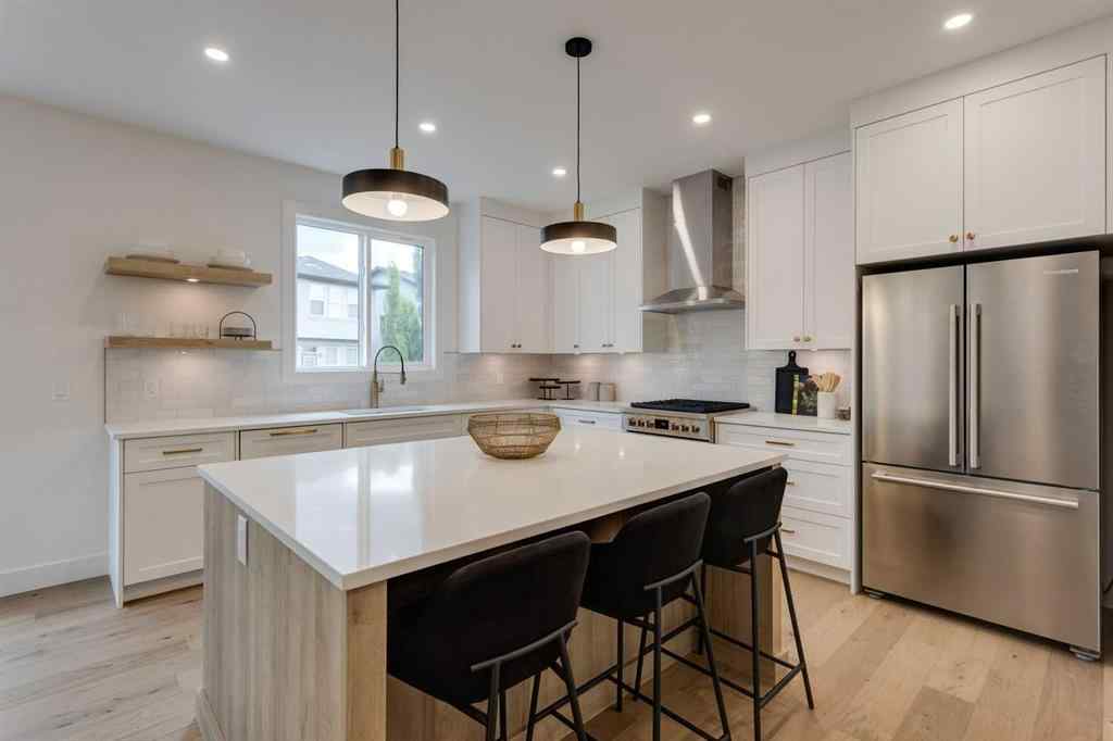 MLS® A2214059 - 46 Heritage Close  in Heritage Hills Cochrane, Residential