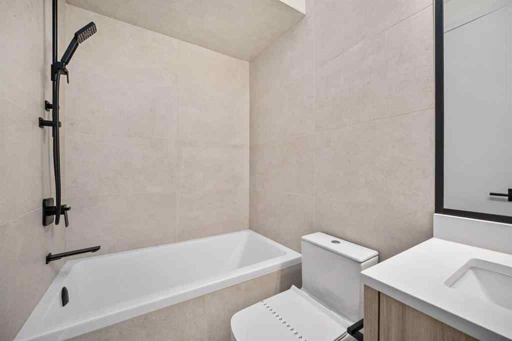 MLS® A2214216 - 120 13 Street NE in Renfrew Calgary, Residential