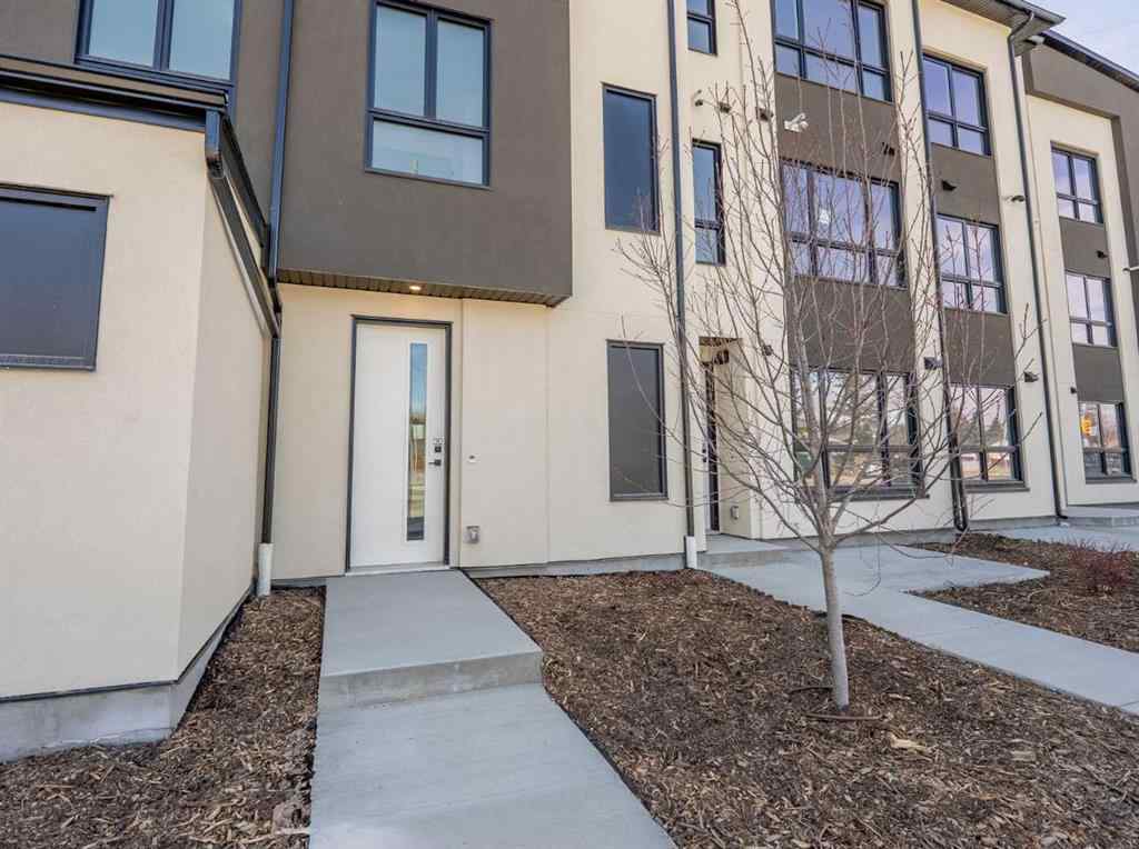MLS® A2214294 - 4903 Bowness Road NW in Montgomery Calgary, Residential