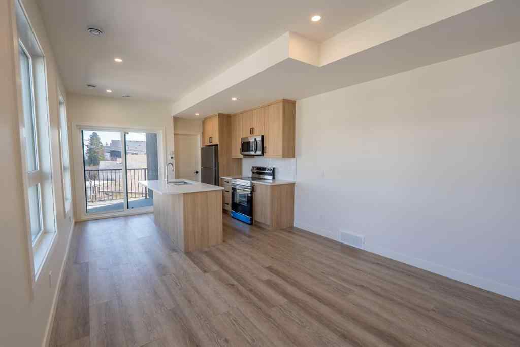 MLS® A2214294 - 4903 Bowness Road NW in Montgomery Calgary, Residential