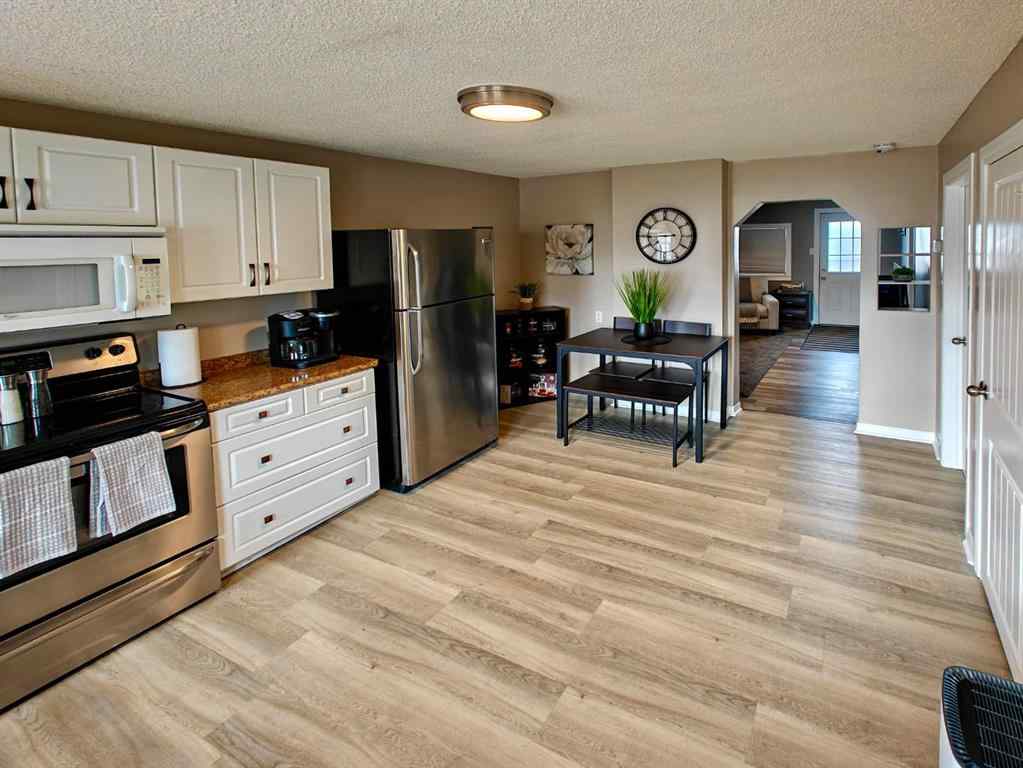 MLS® A2214298 - 1233 6 Avenue  in Wainwright Wainwright, Residential