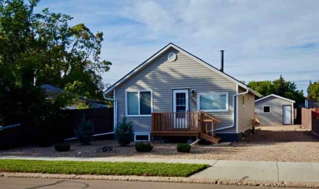 MLS® A2214298 - 1233 6 Avenue  in Wainwright Wainwright, Residential