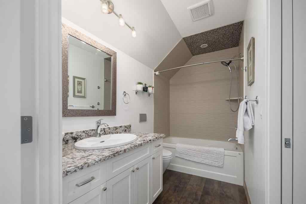 MLS® A2214332 - 172 Grandview Way  in Springbank Rural Rocky View County, Residential