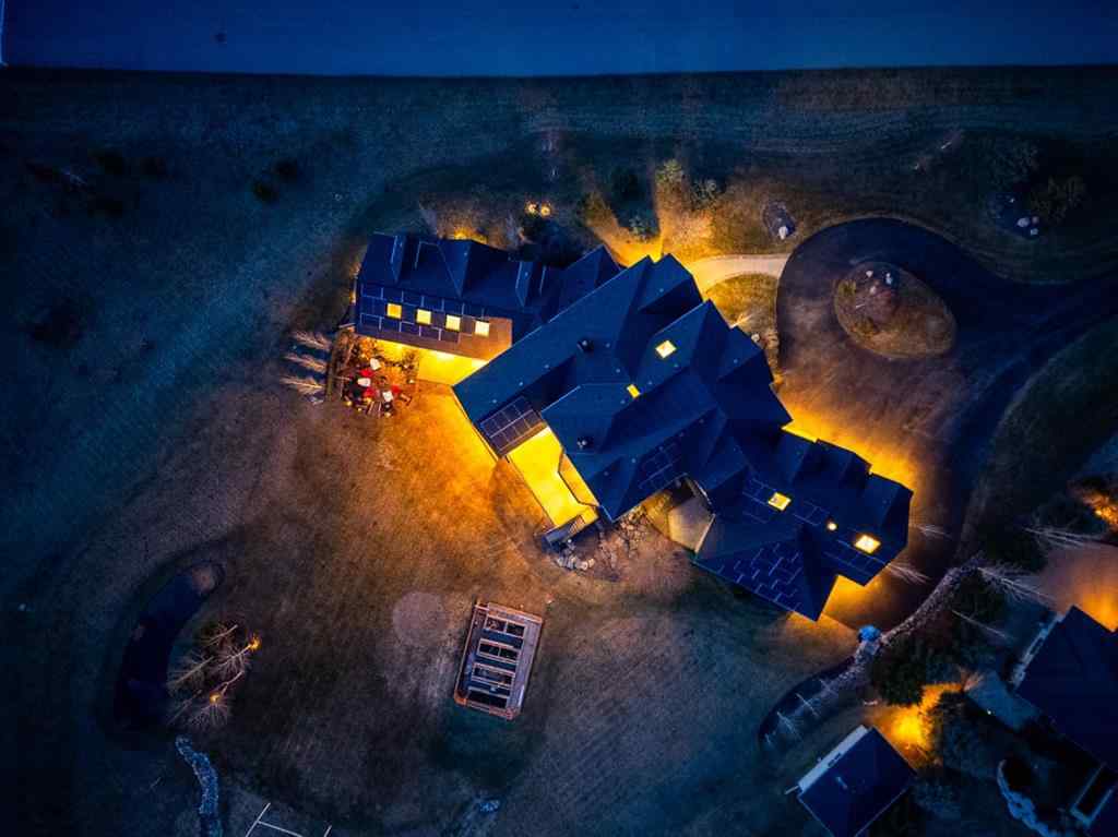 MLS® A2214332 - 172 Grandview Way  in Springbank Rural Rocky View County, Residential