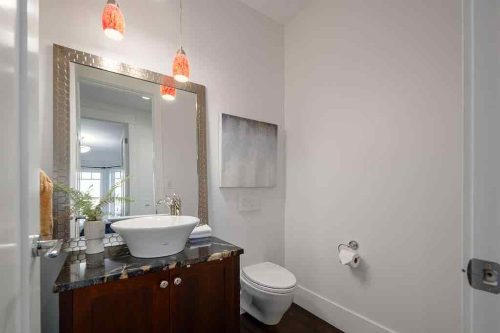 MLS® A2214332 - 172 Grandview Way  in Springbank Rural Rocky View County, Residential