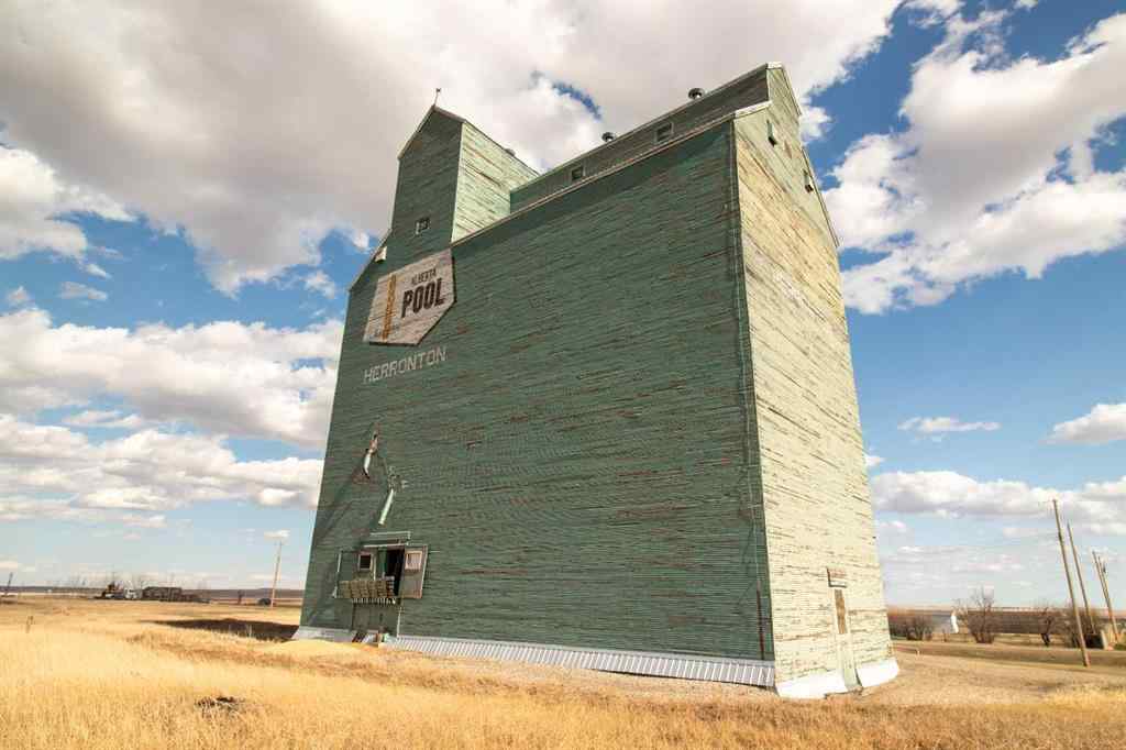 MLS® A2214369 - 318 Railway Avenue  in NONE Herronton, Agri-Business
