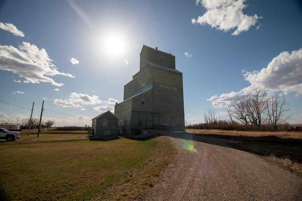 MLS® A2214369 - 318 Railway Avenue  in NONE Herronton, Agri-Business