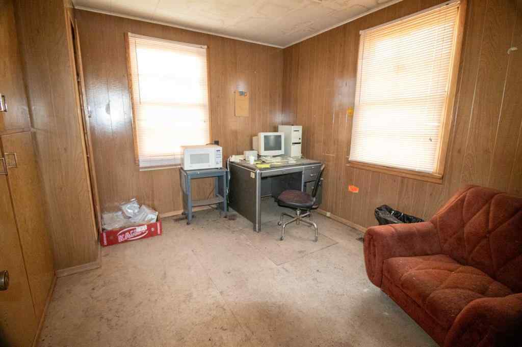 MLS® A2214369 - 318 Railway Avenue  in NONE Herronton, Agri-Business