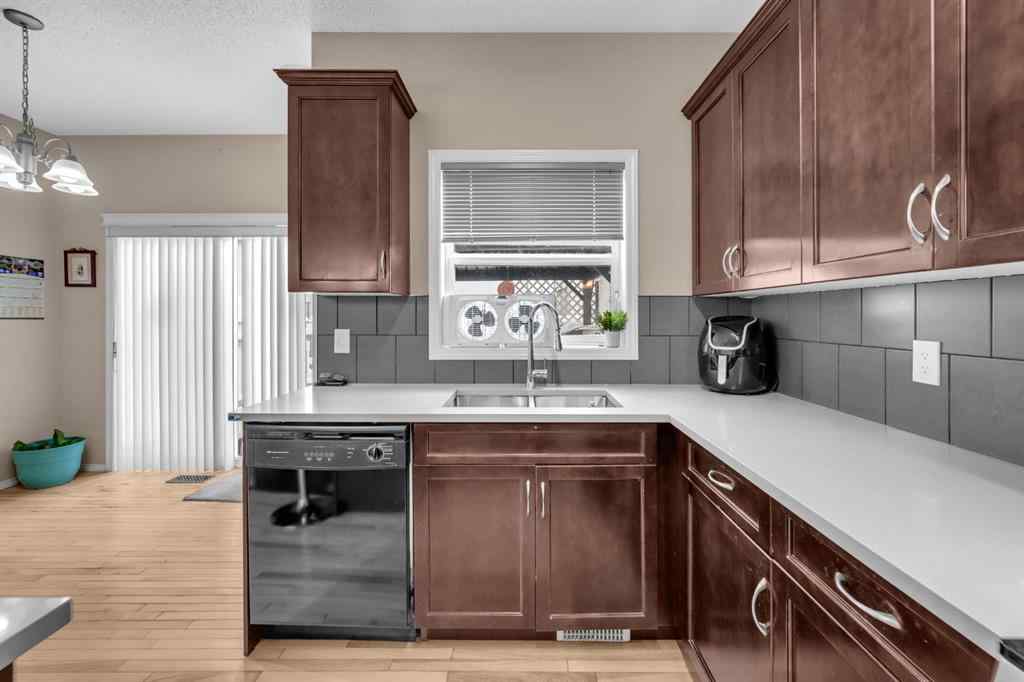 MLS® A2214421 - 288 Saddlecrest Way NE in Saddle Ridge Calgary, Residential