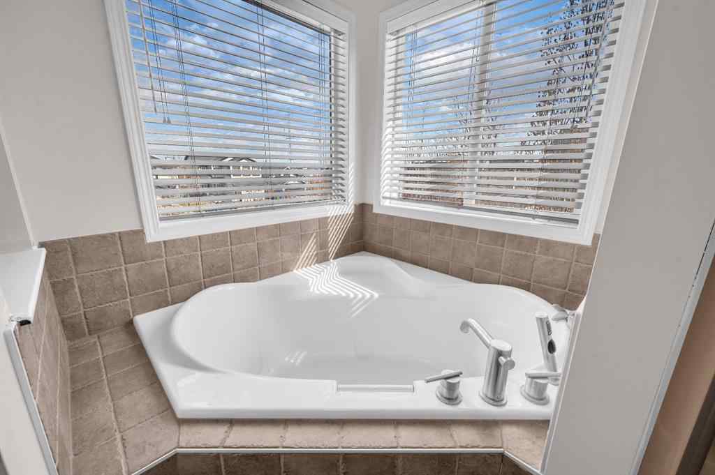 MLS® A2214459 - 235 Hawkmere Road  in Westmere Chestermere, Residential