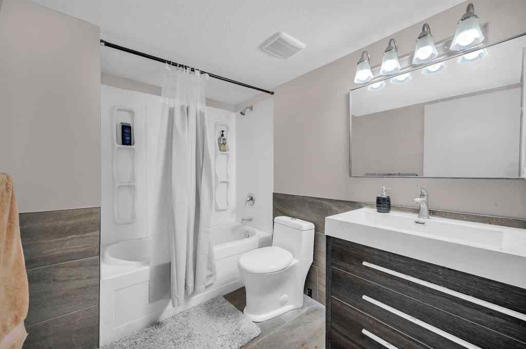 MLS® A2214459 - 235 Hawkmere Road  in Westmere Chestermere, Residential