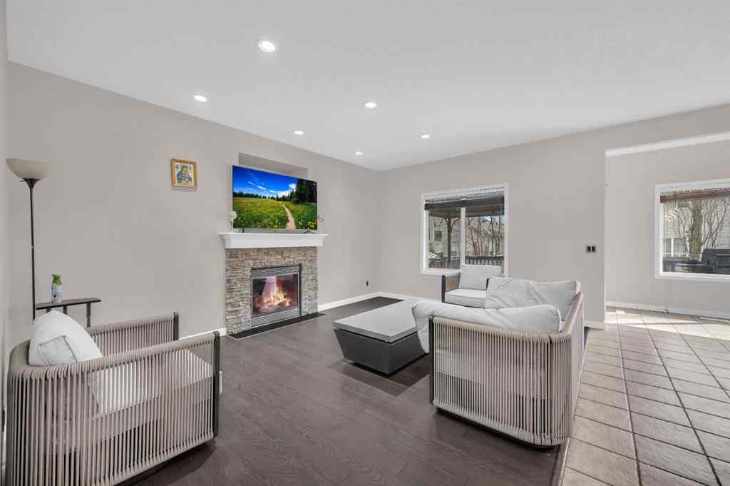 MLS® A2214459 - 235 Hawkmere Road  in Westmere Chestermere, Residential