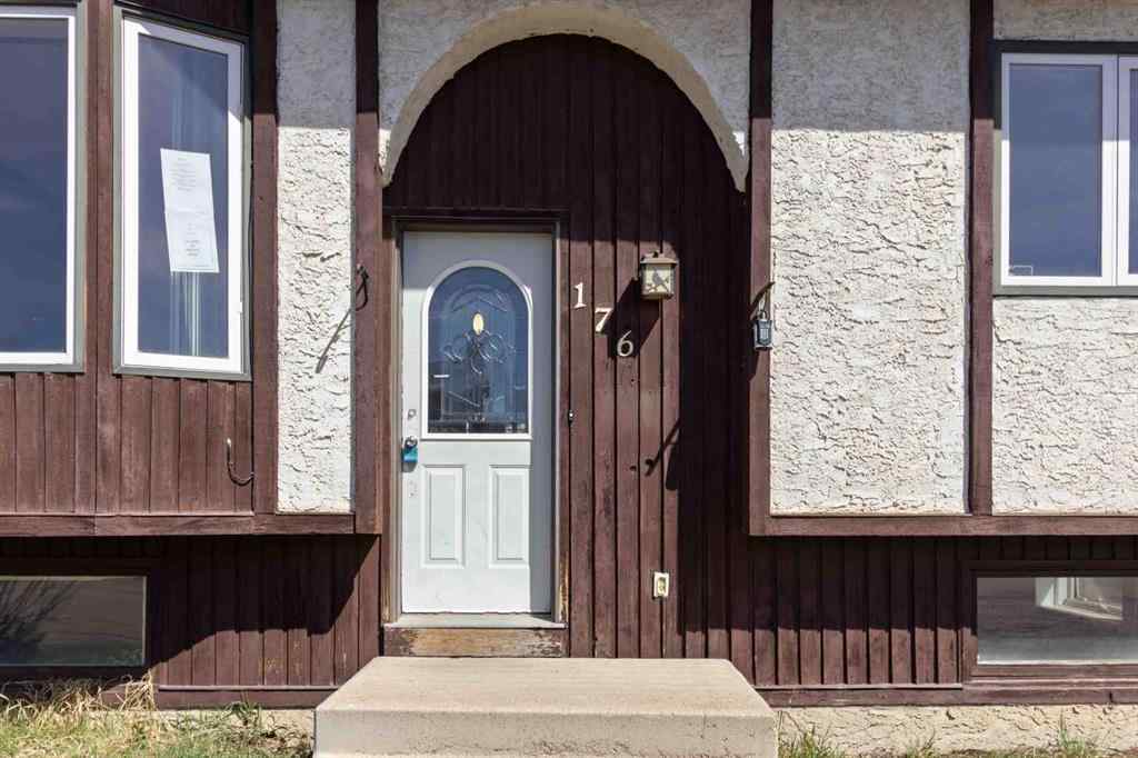 MLS® A2214544 - 176 Fullerton Drive  in Dickinsfield Fort McMurray, Residential