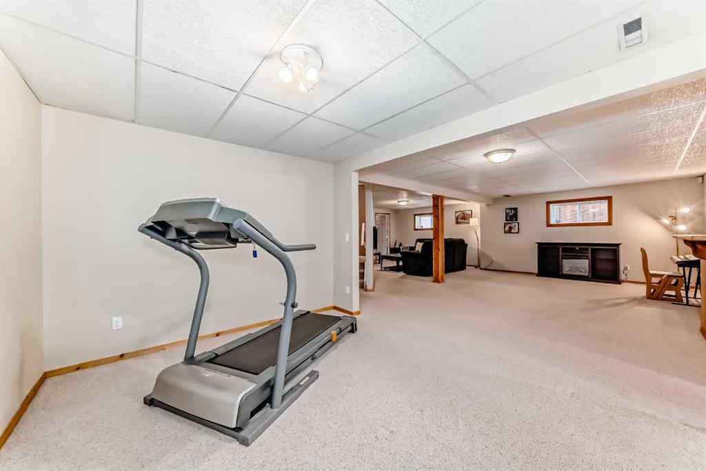 MLS® A2214569 - 209 Patterson Hill SW in Patterson Calgary, Residential