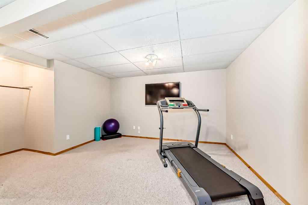 MLS® A2214569 - 209 Patterson Hill SW in Patterson Calgary, Residential