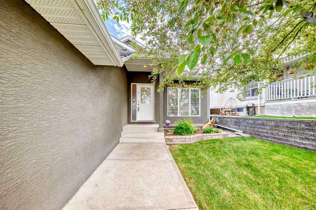 MLS® A2214569 - 209 Patterson Hill SW in Patterson Calgary, Residential