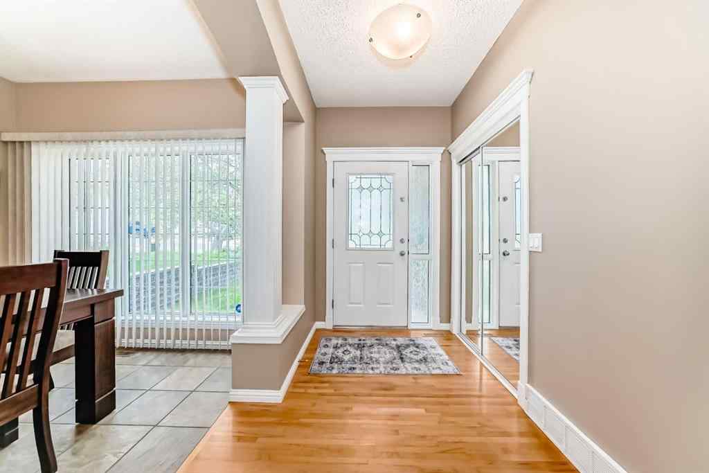 MLS® A2214569 - 209 Patterson Hill SW in Patterson Calgary, Residential