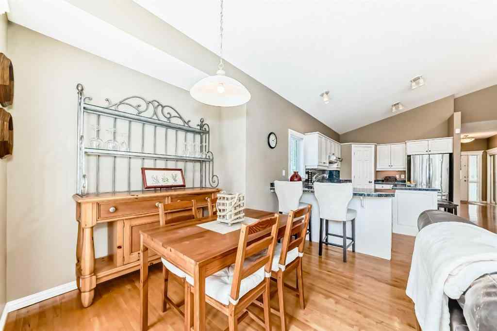 MLS® A2214569 - 209 Patterson Hill SW in Patterson Calgary, Residential