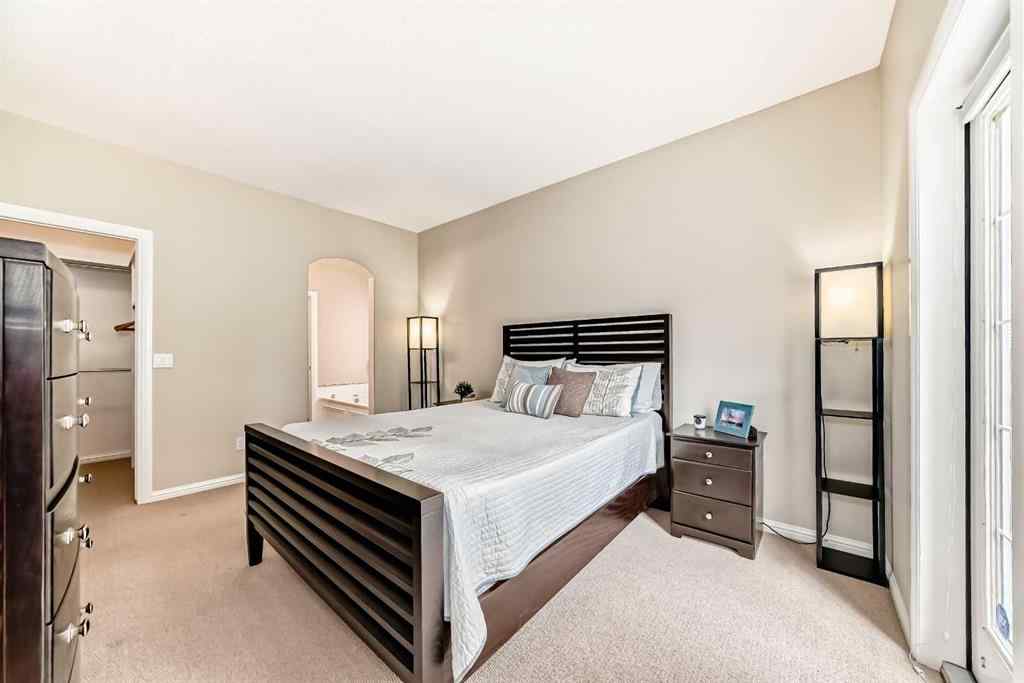 MLS® A2214569 - 209 Patterson Hill SW in Patterson Calgary, Residential