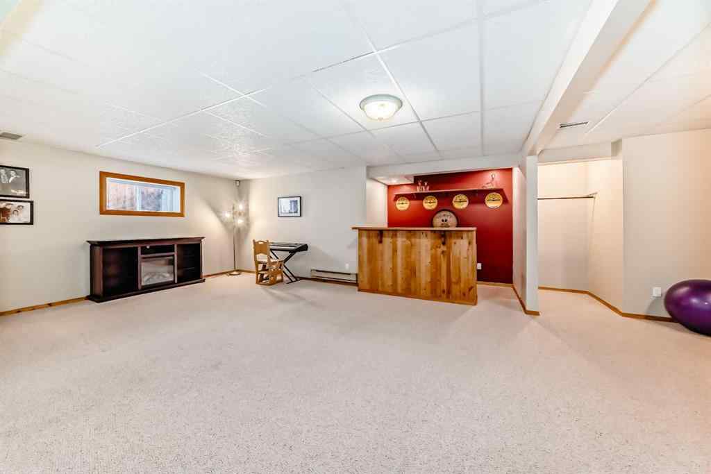MLS® A2214569 - 209 Patterson Hill SW in Patterson Calgary, Residential